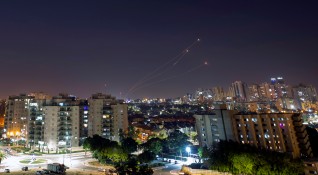 Израел възобнови въздушните удари срещу цели в ивицата Газа свързани