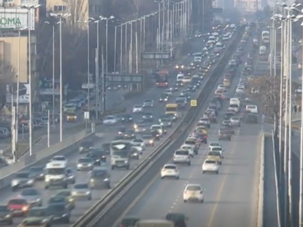 Опасно замърсяване на въздуха в София с азотен диоксид. Това