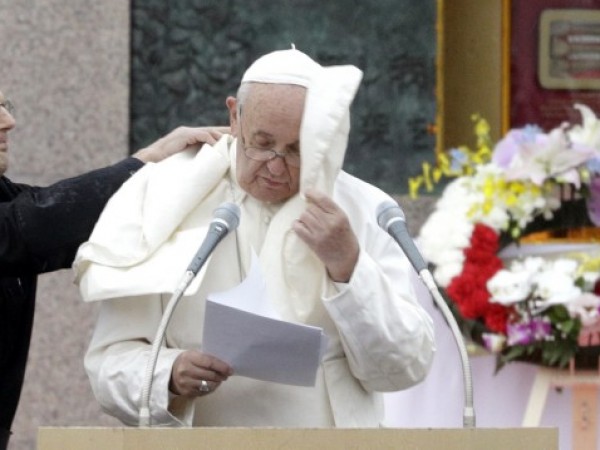 Аржентинският епископ Густаво Санчета, близък на папа Франциск, ще се