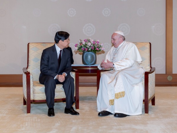 Папа Франциск, който е на официално посещение в Япония, се