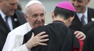 Папа Франциск завърши четиридневната си визита в Япония днес с