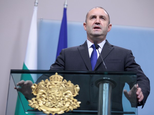 Президентът Румен Радев подписа указа за назначаването на Иван Гешев