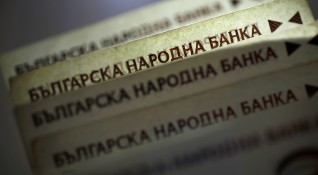 38 годишната банкерка от Варна превеждала присвоените от вложители пари на