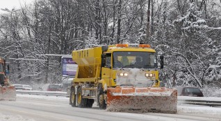 15 сантиметра сняг има в района на Шипка съобщава bTV