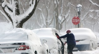 Рекордно количество сняг беше отчетен в американския град Олбъни след
