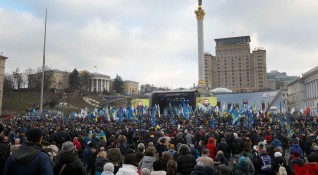 Около 5000 души на демонстрация в Киев призоваха украинския президент