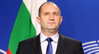 Президентът Румен Радев издаде указ за освобождаването на Сотир Цацаров