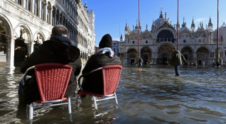 През миналия месец Венеция изживя своя кошмар най голямото наводнение