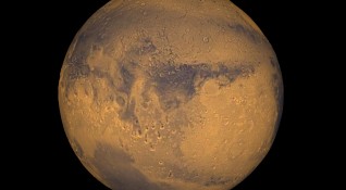 Американски астрономи наблюдаваха загадъчни ултравиолетови сияния на Марс които позволиха