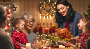Декемврийските празници са колкото дългоочаквани толкова и напрягащи Големите семейни