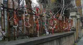Интересна празнична улична украса на още по любопитно място посрещна старозагорци