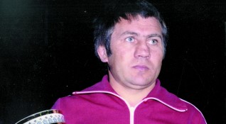 След кратко боледуване почина Стефан Ангелов съобщиха от Българската федерация