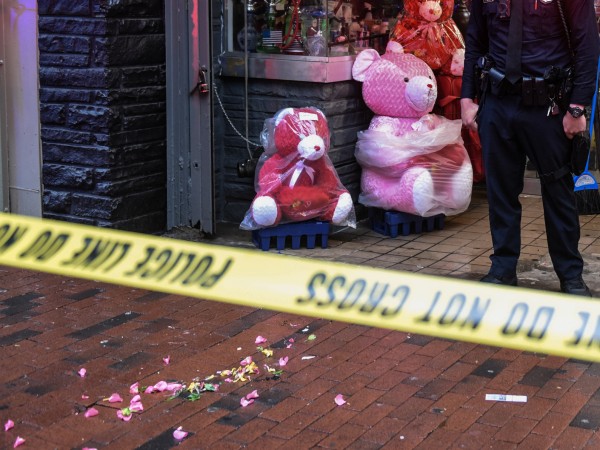 Седем души бяха открити с огнестрелни рани в Балтимор, след