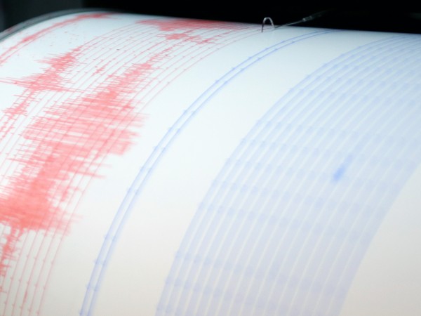 Пет земетресения с магнитуд от 4,2 до 6 разлюляха снощи