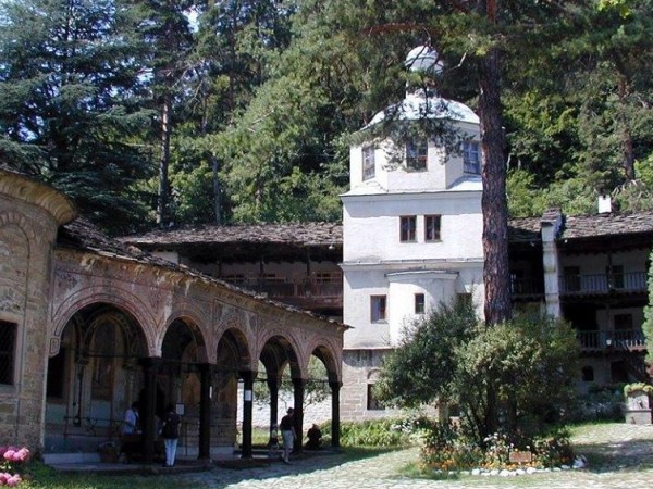 Пет от най-старите ни манастири, обявени за паметници на културата