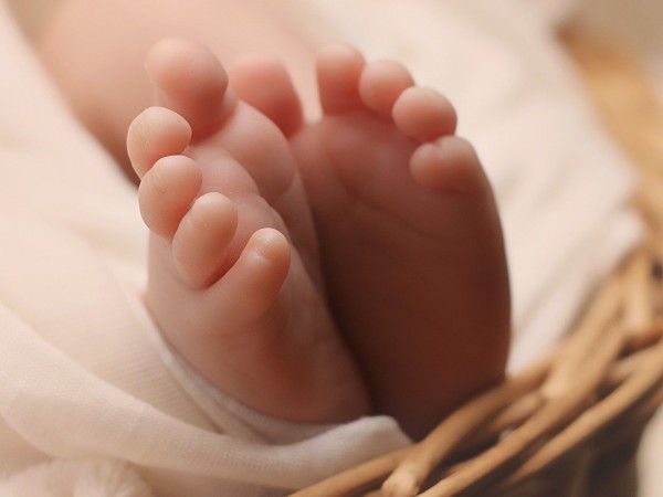 Три бебета проплакаха в навечерието на Рождество в болница "Шейново".
