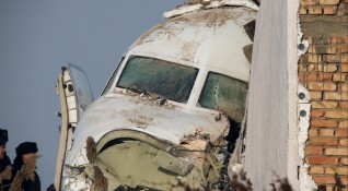 Една от оцелелите в авиокатастрофата в Казахстан разказа подробности за