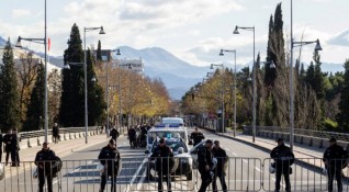 Демонстранти блокираха движението в близост до летището в черногорския град