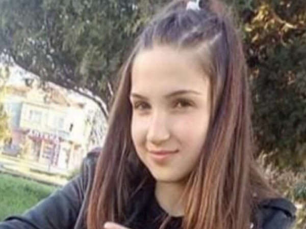Полицията и семейството на 17-годишната Михаела Иванова от Камено, издирват
