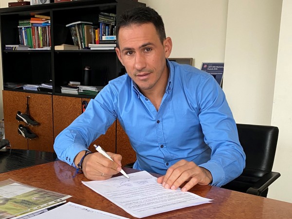 Капитанът на Левски Живко Миланов продължи договора си с клуба