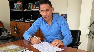 Капитанът на Левски Живко Миланов продължи договора си с клуба