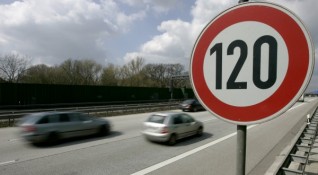По близо две трети от магистралите в Германия няма ограничения
