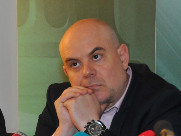 Главният прокурор Иван Гешев разпореди проверки за съхраняването на отпадъците