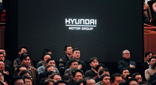 Hyundai и Uber станаха партньори за изграждане на мрежа за