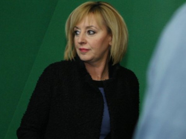 Административният съд отложи делото на Мая Манолова, която иска касиране