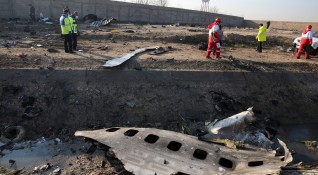Няма оцелели при катастрофата на украинския пътнически самолет разбил се