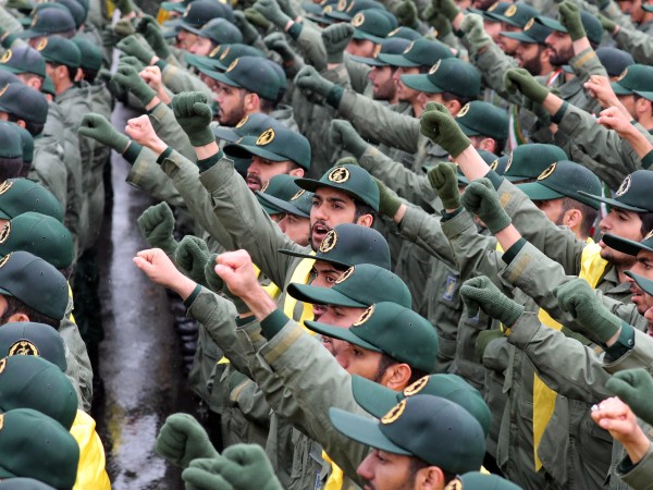 В Иран тя е могъща икономическа сила: Революционната гвардия, част