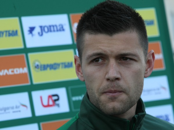 Родният национал Страхил Попов няма да играе нито в Левски,
