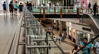 Свободните площи в американските търговски центрове са достигнали най високото си