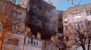 Огромен взрив разтърси жилищен блок във Варна около 4 часа