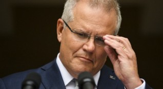 Политическа криза застрашава Австралия заради опустошителните пожари Рейтингът на австралийския премиер