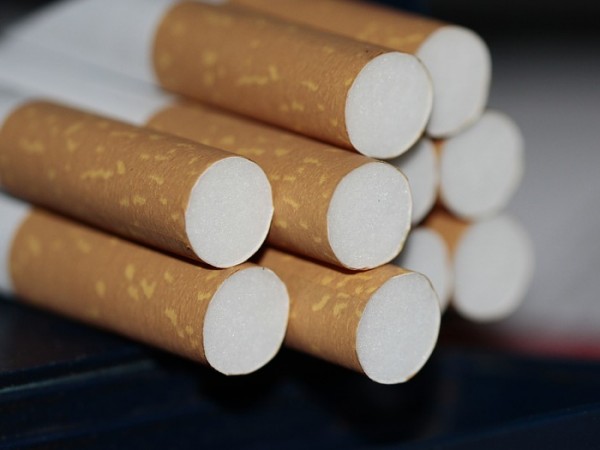 Митнически служители откриха цигари в кашони с кроасани, под седалките