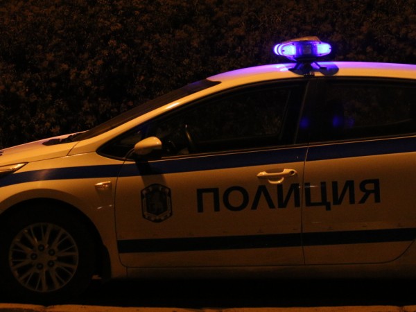 Полицаи в Добрич задържаха 50-годишен мъж да управлява автомобил с