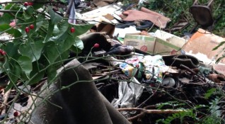 Отпадъци с неустановен произход бяха открити край Гълъбово при проверка