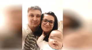 Продължава борбата на българското семейство в Хамбург чието 7 месечно бебе