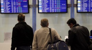 Руски туристи са били евакуирани от самолет в Новосибирск след