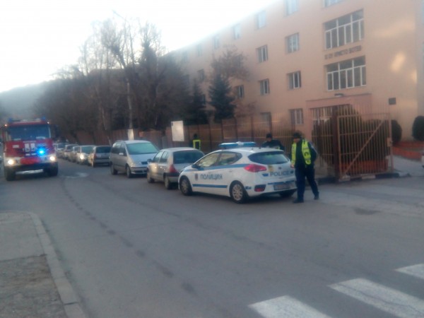 Подаден е сигнал за бомба в училище в Благоевград, съобщи