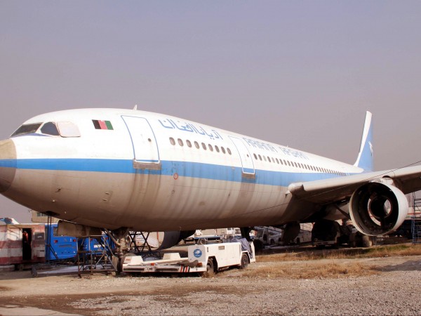 Разбилият се в Афганистан самолет е принадлежал на афганистанската армия.