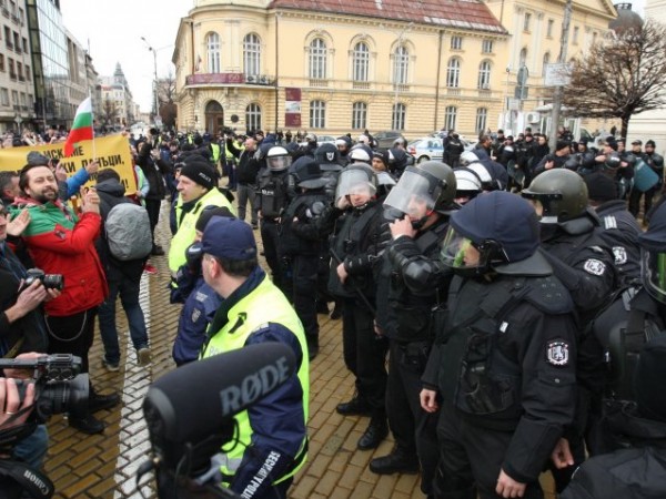 Протестиращите срещу наредба Н-18 блокираха "Орлов мост". Още по тематаРесторантьори