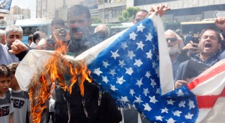 На фона на напрежението между САЩ и Иран в град