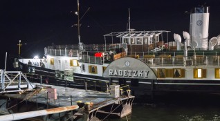Късно вечерта на 30 януари кораб музей Параход Радецки се завърна