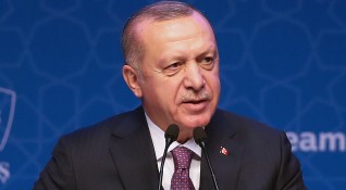 Президентът на Турция Реджеп Ердоган заплаши с нова военна операция