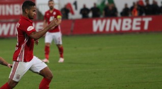ЦСКА София продължава с неубедителното си представяне в контролите на испанска
