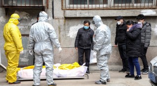 Броят на потвърдените смъртни случаи от новия коронавирус в Китай