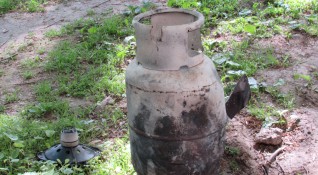 Неизправна газова бутилка предизвика пожар в Каварна съобщават от Областната