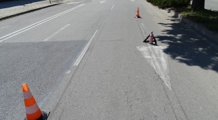 Шофьори на междуградски маршрутки правят опасни маневри на пътя Драгичево